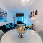 2 - 5 Mins From & Bars * Costa da Caparica