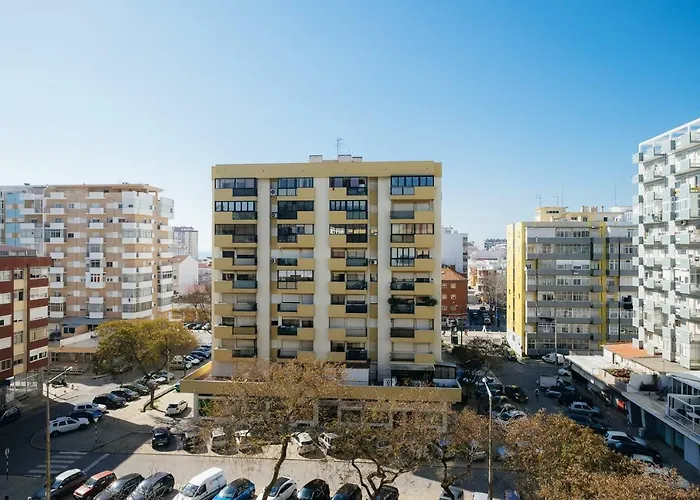 2 - 5 Mins From & Bars Διαμέρισμα