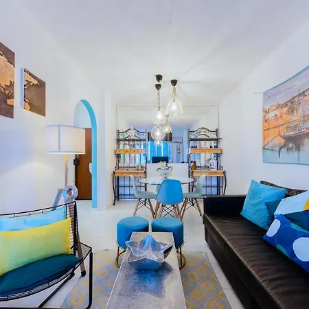 2 - 5 Mins From & Bars