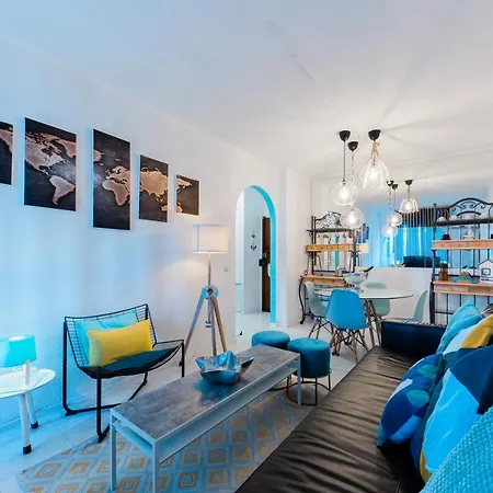 2 - 5 Mins From & Bars Costa de Caparica