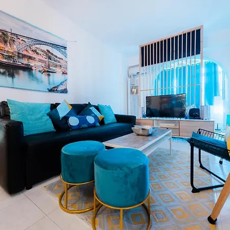 2 - 5 Mins From & Bars