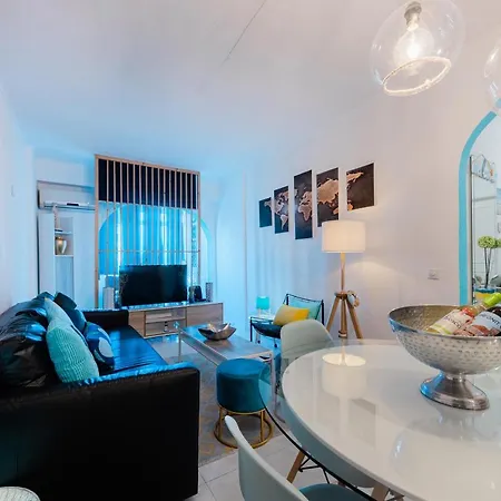 2 - 5 Mins From & Bars