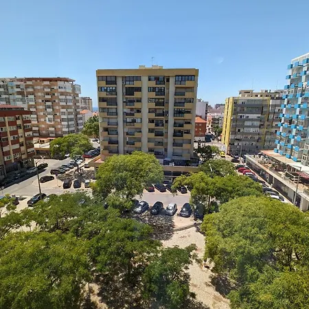 2 - 5 Mins From & Bars Costa da Caparica