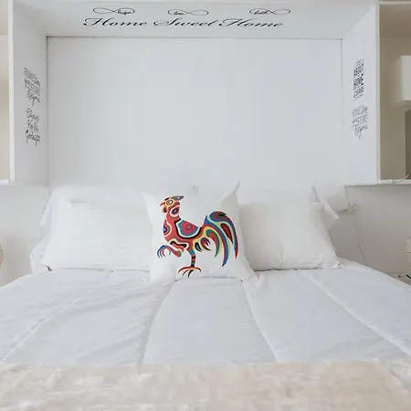 Apartment 2 - 5 Mins From & Bars Costa da Caparica