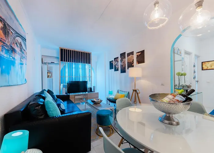 2 - 5 Mins From & Bars