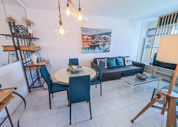 Апартаменты 2 - 5 Mins From & Bars *