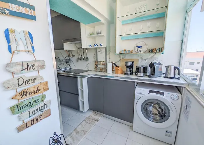 2 - 5 Mins From & Bars Daire Costa da Caparica