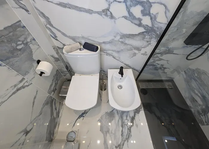 2 - 5 Mins From & Bars *